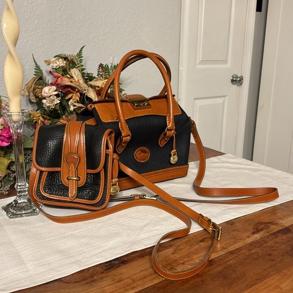 😍 Stunning Rare Vintage DB doctor bag and crossbody set 😍 - Picture 3 of 17